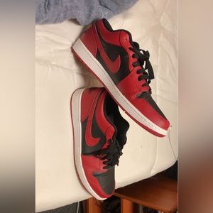 Air Jordan 1 Lows Reverse Bred